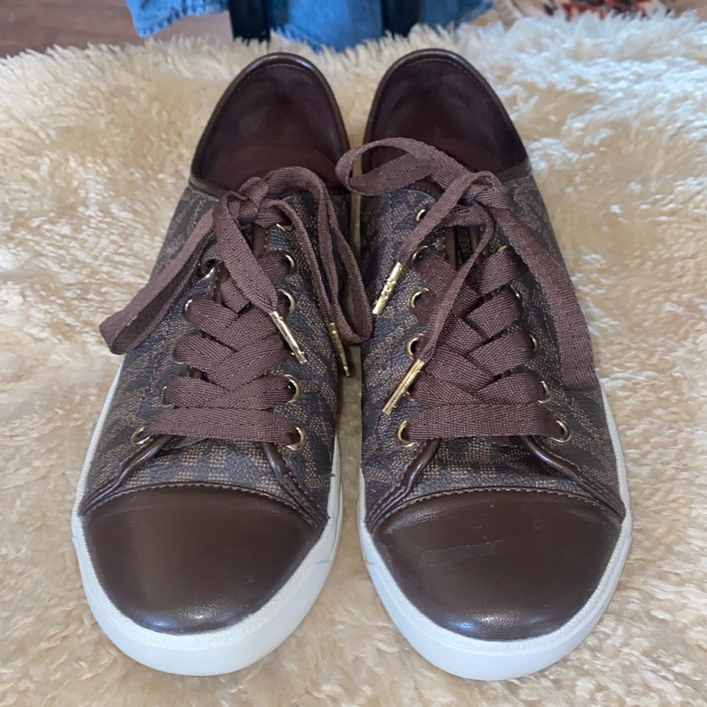 MK Michael Kors 7.5 tennis sneaker